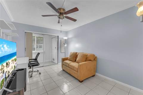 290 Farnham M, Deerfield Beach FL - photo 17 of 44