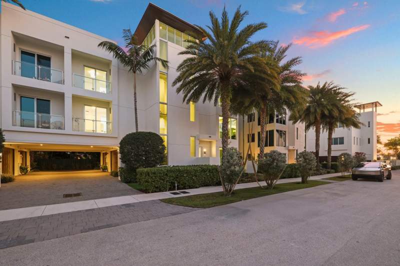 4 bedroom Townhouse at 238 Shore Court, Silver Shores Unit, Lauderdale-By-The-Sea — photo 3