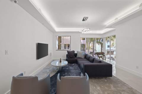 238 Shore Court, Lauderdale-By-The-Sea FL - photo 10 of 49