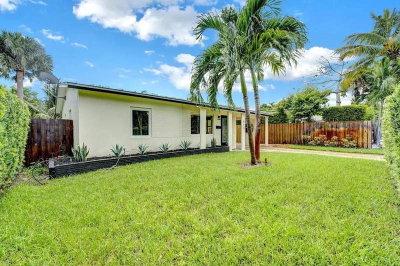 3 bedroom Single Family Residence at 820 NE 17th Street, Lauderdale Park 6-33 1/2, Fort Lauderdale — photo 2