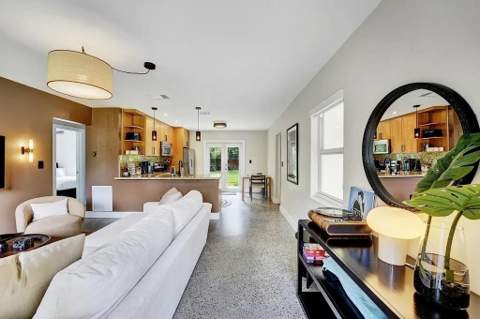820 NE 17th Street, Fort Lauderdale FL - photo 9 of 33