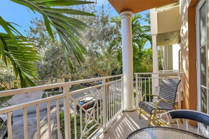 2 bedroom Townhouse at 1345 SW 4th Court, Village at Sailboat Bend, Fort Lauderdale — photo 2