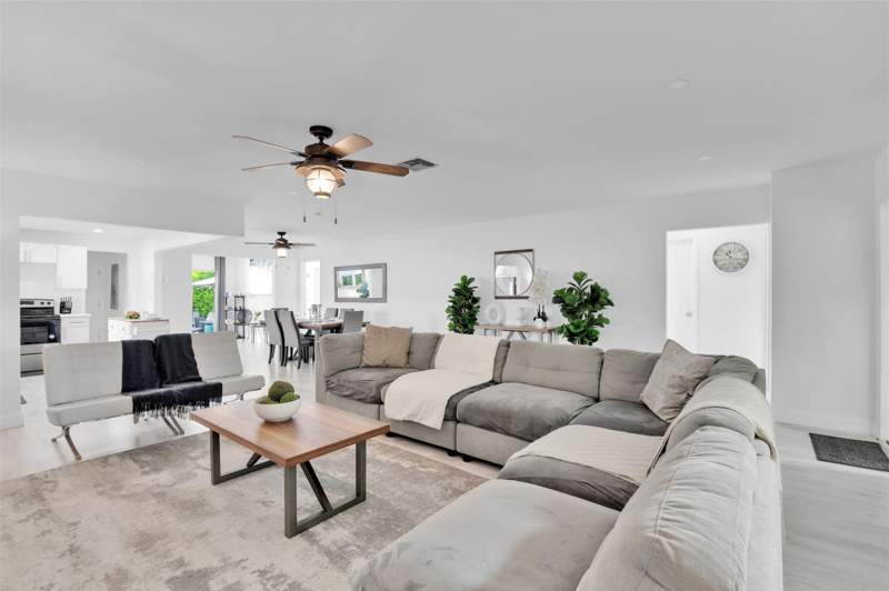 4 bedroom Single Family Residence at 214 SE 6th Street, South Dania Heights Amen, Dania Beach — photo 3