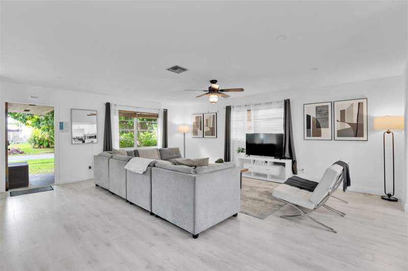 4 bedroom Single Family Residence at 214 SE 6th Street, South Dania Heights Amen, Dania Beach — photo 4