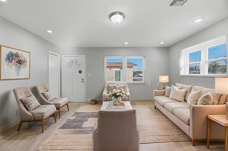 3 bedroom Single Family Residence at 5649 SW 36th Court, Sunland Park Sec 2 25-37, West Park — photo 3