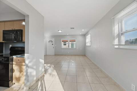 5649 SW 36th Court, West Park FL - photo 10 of 31