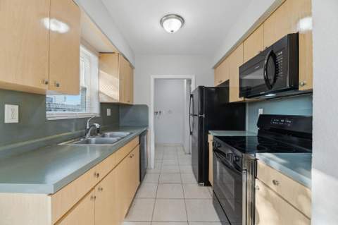 5649 SW 36th Court, West Park FL - photo 12 of 31