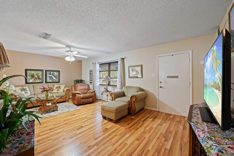 2 bedroom Single Family Residence at 1540 NW 70th Terrace, Paradise Gardens Sec 3 72, Margate — photo 4