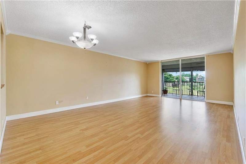 2 bedroom Condominium at 7210 Lake Circle Drive #306, Palm Lakes, Margate — photo 4