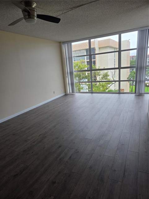 801 Three Islands Boulevard #409, Hallandale Beach FL - photo 15 of 24