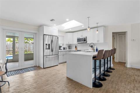 2621 NE 20th Street, Pompano Beach FL - photo 7 of 38