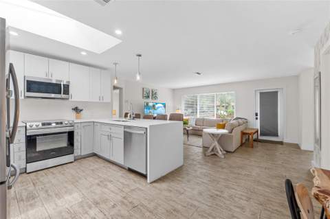 2621 NE 20th Street, Pompano Beach FL - photo 8 of 38