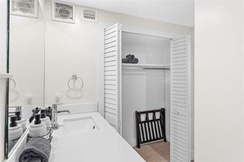2621 NE 20th Street, Pompano Beach FL - photo 24 of 38