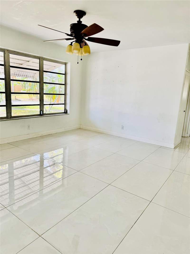 2 bedroom Single Family Residence at 1521 NW 62nd Terrace, Margate 4th Add 46-27, Margate — photo 4