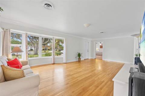 5284 NE 18th Terrace, Fort Lauderdale FL - photo 13 of 57