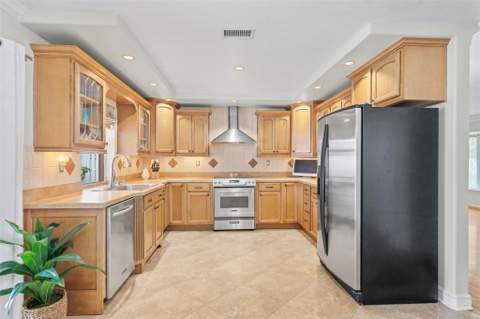 5284 NE 18th Terrace, Fort Lauderdale FL - photo 14 of 57