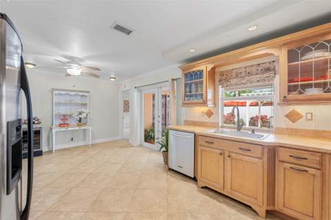 5284 NE 18th Terrace, Fort Lauderdale FL - photo 17 of 57