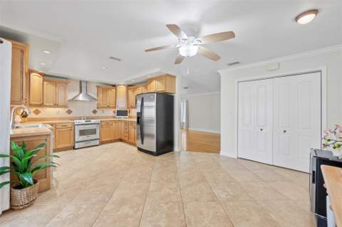 5284 NE 18th Terrace, Fort Lauderdale FL - photo 19 of 57