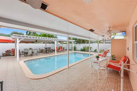5284 NE 18th Terrace, Fort Lauderdale FL - photo 6 of 57