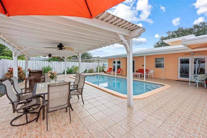 3 bedroom Single Family Residence at 5284 NE 18th Terrace, Knoll Ridge, Fort Lauderdale — photo 5