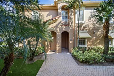 4851 Bonsai Circle #215, Palm Beach Gardens FL - photo 7 of 42