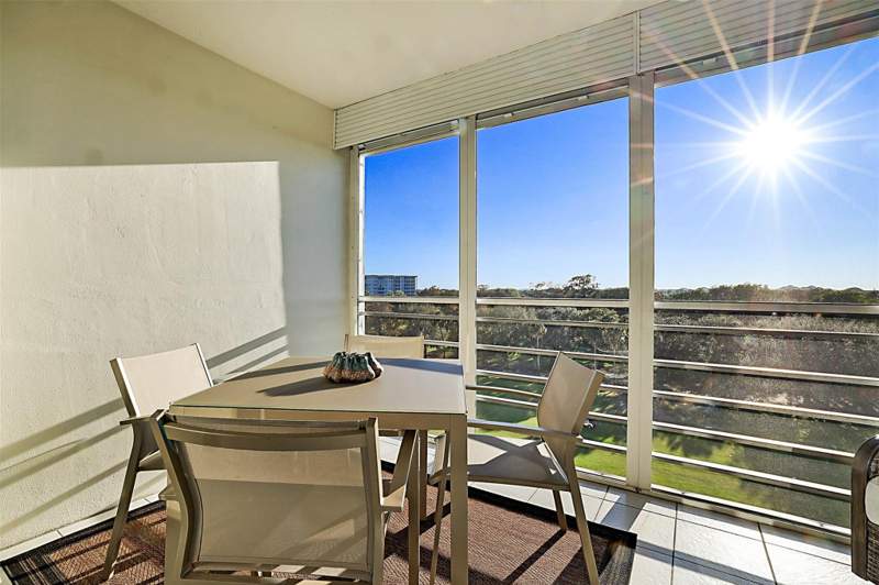 2 bedroom Condominium at 575 Oaks Lane #703, Palm-Aire, Pompano Beach — photo 2