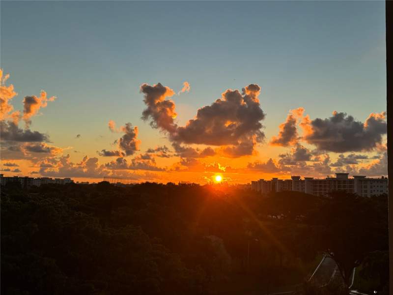 2 bedroom Condominium at 575 Oaks Lane #703, Palm-Aire, Pompano Beach — photo 3