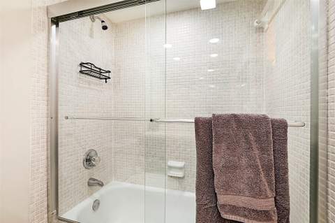 575 Oaks Lane #703, Pompano Beach FL - photo 17 of 40