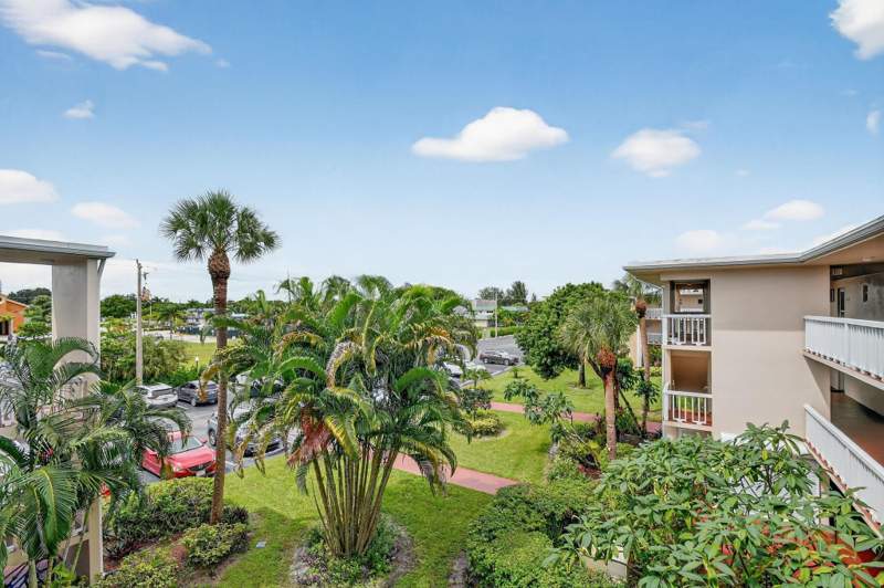 2 bedroom Condominium at 2856 Garden Drive #310, Lake Clarke Gardens, Lake Worth — photo 5