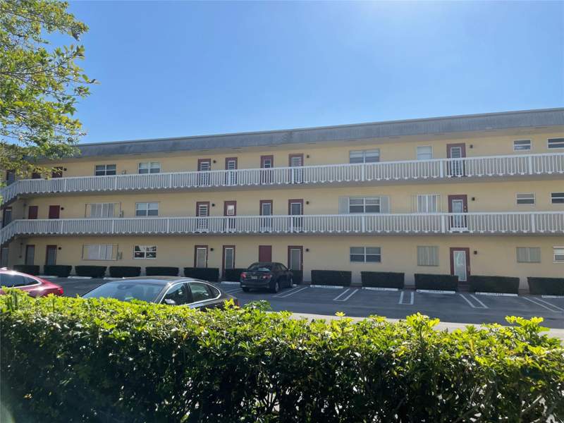 2 bedroom Condominium at 4421 NW 16th Street #G211, Lauderhill East, Lauderhill — photo 3