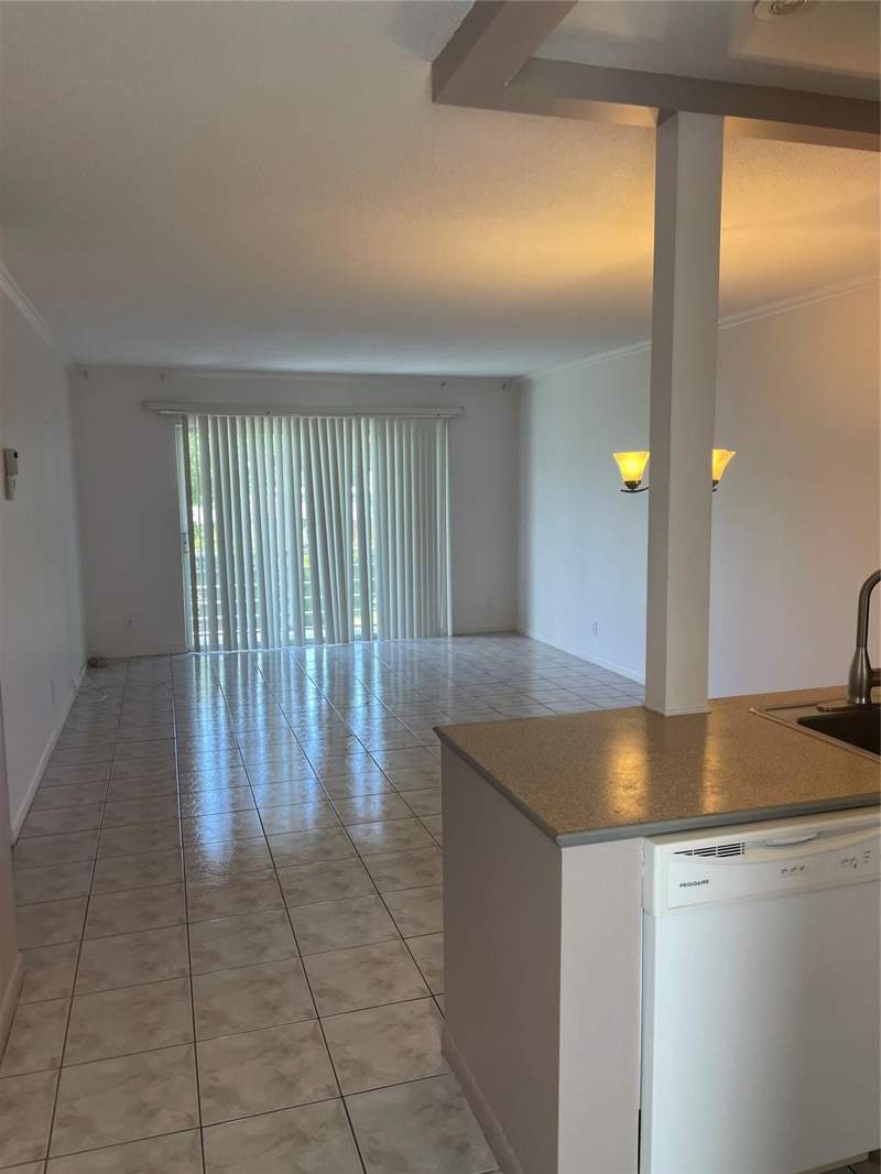 2 bedroom Condominium at 4421 NW 16th Street #G211, Lauderhill East, Lauderhill — photo 4