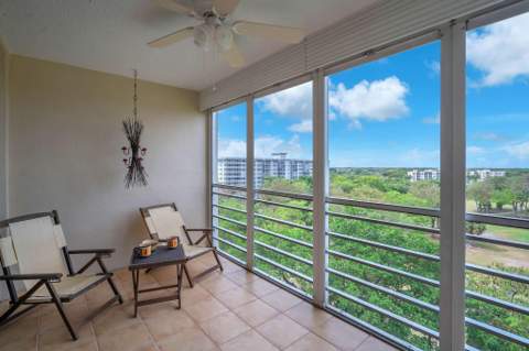 605 Oaks Drive #907, Pompano Beach FL - photo 18 of 53