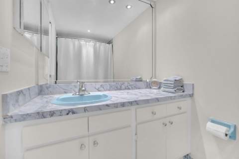 605 Oaks Drive #907, Pompano Beach FL - photo 20 of 53