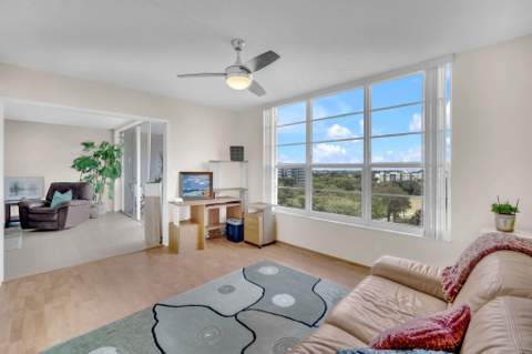605 Oaks Drive #907, Pompano Beach FL - photo 21 of 53
