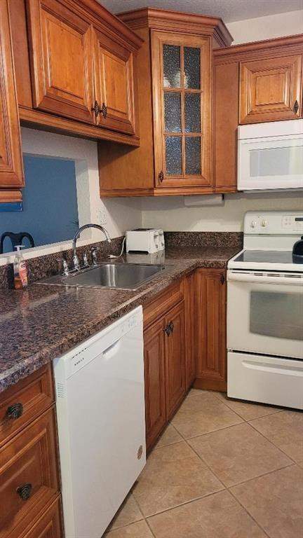 3531 NW 50th Avenue #610, Lauderdale Lakes FL - photo 6 of 8