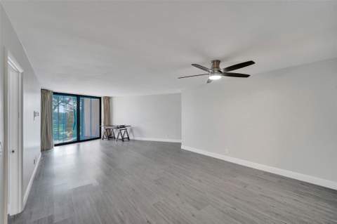 3800 N Hills Drive #412, Hollywood FL - photo 14 of 34