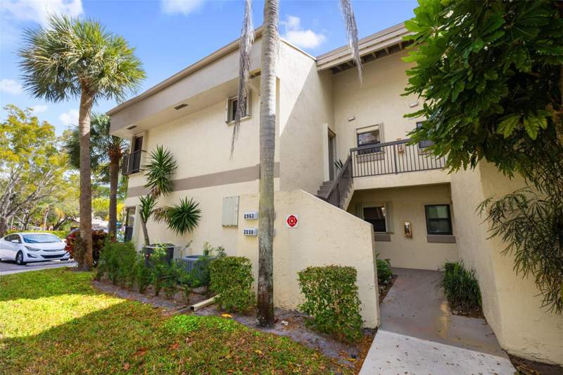 2 bedroom Condominium at 2963 Carambola Circle, Applewood Village IV, Coconut Creek — photo 5