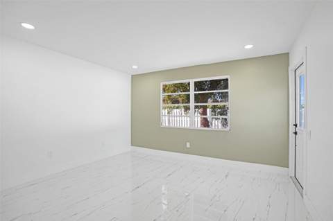 1437 SW 1st Avenue, Deerfield Beach FL - photo 9 of 28