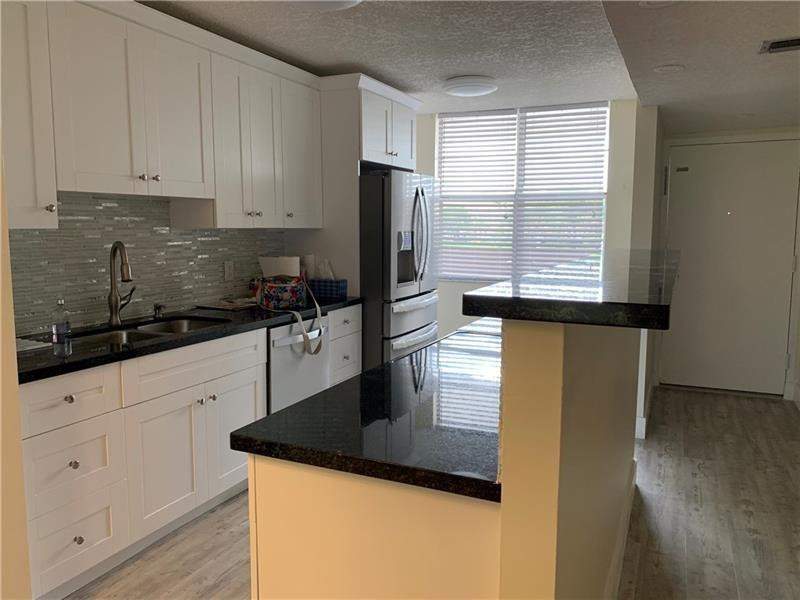 2 bedroom Condominium at 250 Jacaranda Drive #203, Coronado II, Plantation — photo 4