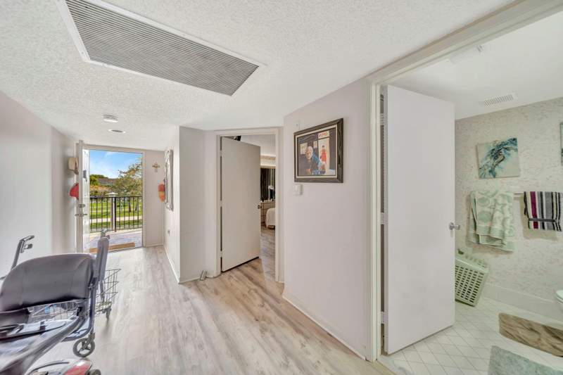1 bedroom Condominium at 1400 SW 137th Avenue #311F, Suffolk, Pembroke Pines — photo 3