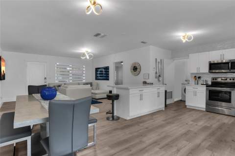 5311 Pierce Street, Hollywood FL - photo 15 of 52