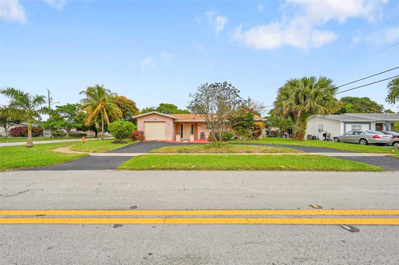 3 bedroom Single Family Residence at 5991 NW 13th Street, Sunrise Golf Village Firs, Sunrise — photo 2
