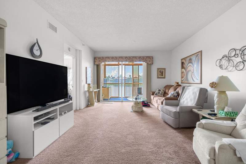 2 bedroom Condominium at 7647 Southampton Terrace #202, Southampton, Tamarac — photo 5