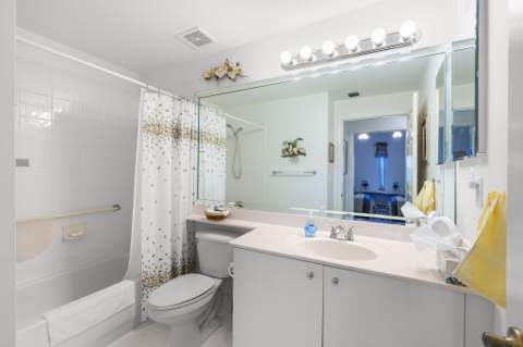 7647 Southampton Terrace #202, Tamarac FL - photo 12 of 47
