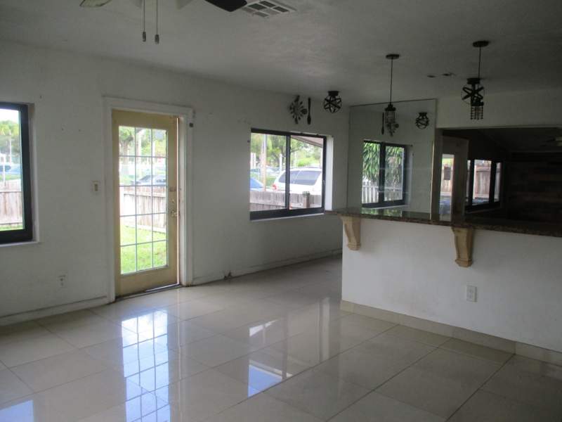 3 bedroom Single Family Residence at 1220 NW 7th Terrace, Progresso 2-18 D, Fort Lauderdale — photo 3