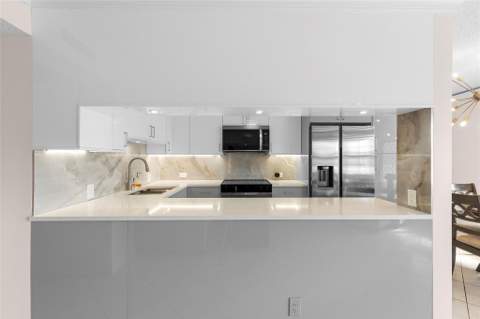 2122 Cambridge F #2122, Deerfield Beach FL - photo 7 of 44