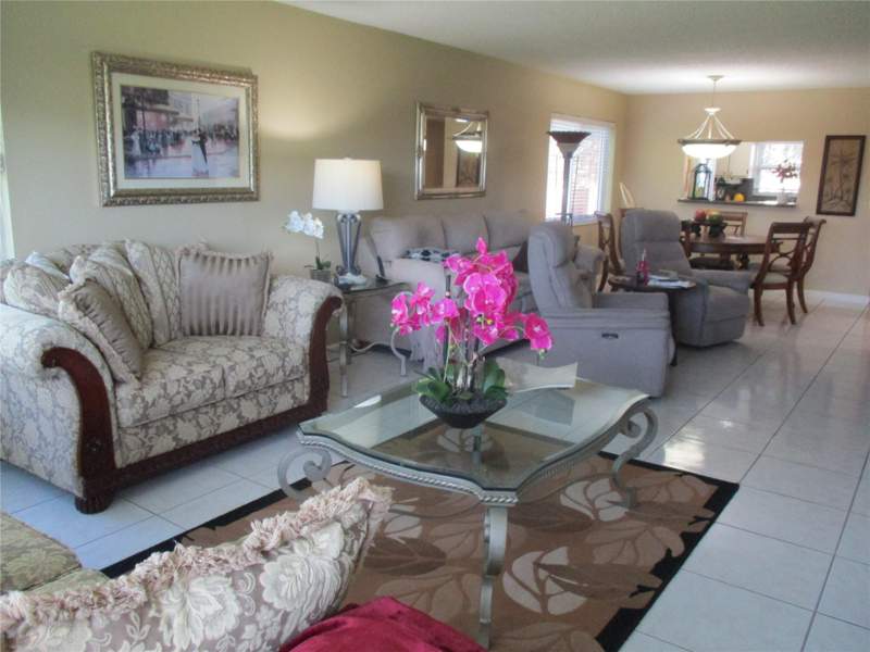 2 bedroom Condominium at 9541 Sunrise Lakes Boulevard #210, Sunrise Lakes 130 Condo, Sunrise — photo 3