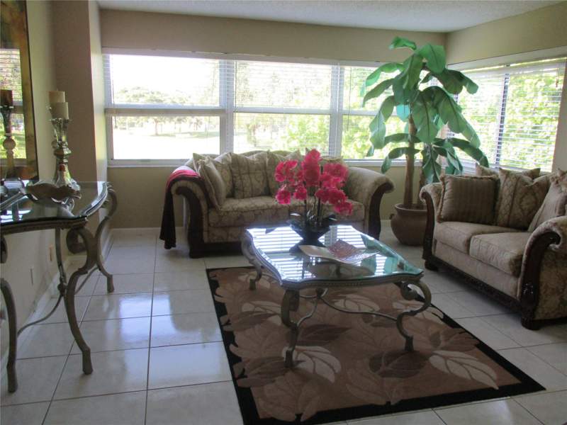 2 bedroom Condominium at 9541 Sunrise Lakes Boulevard #210, Sunrise Lakes 130 Condo, Sunrise — photo 4