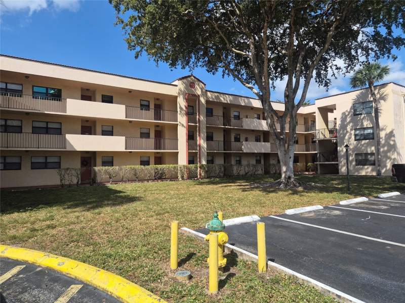 2 bedroom Condominium at 3252 Foxcroft Road #113, Miramar Club, Miramar — photo 2