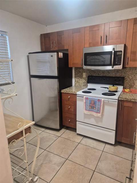 3252 Foxcroft Road #113, Miramar FL - photo 9 of 23